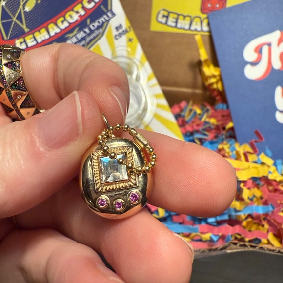 Kimberly Doyle Mama Gemagotchi - Moonstone & Pink Sapphire - Picture 9 of 9